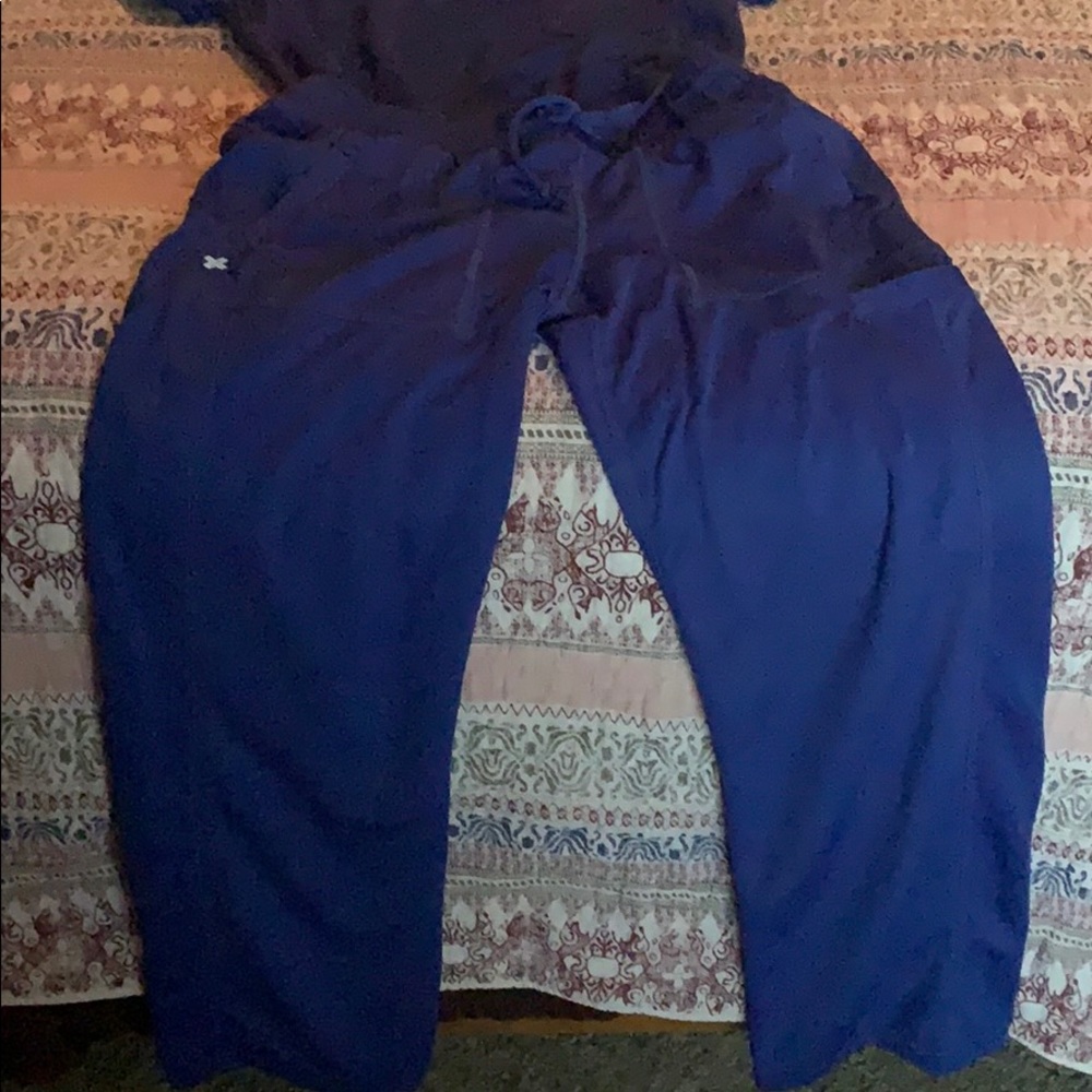 FIT Scrub Set - Picture 2 of 2